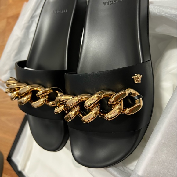 Brand new Versace Gold Chain Leather Slides Size 37 - Picture 2 of 7